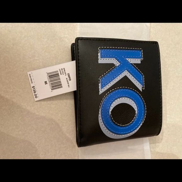 New Michael Kors Wallet - Picture 3 of 8